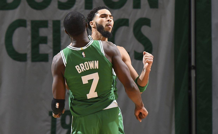 而红牌换人 而红牌换人