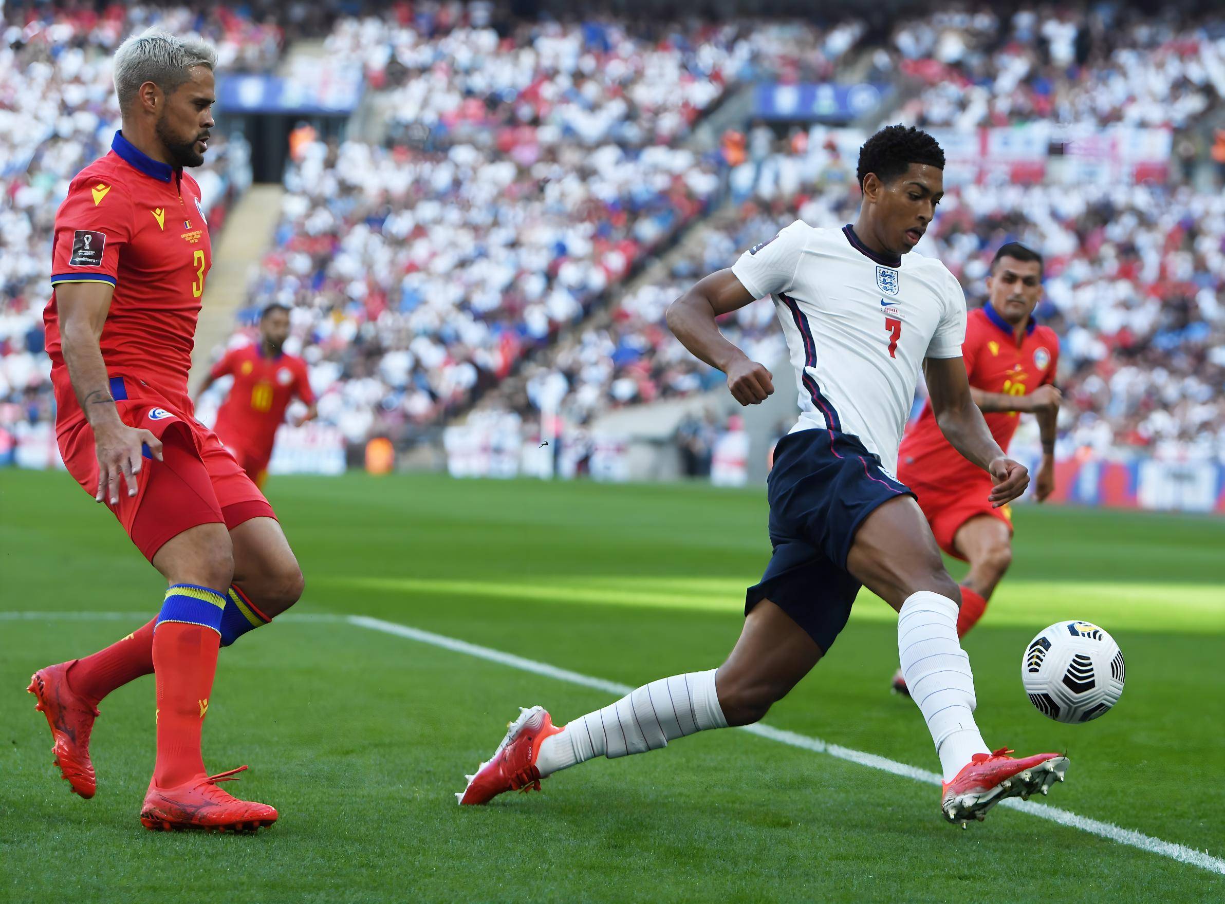 哪怕只有半 哪怕只有半