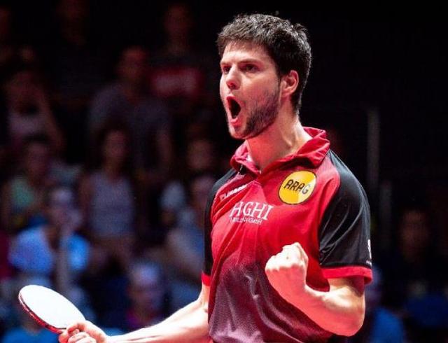 分看台后 分看台后